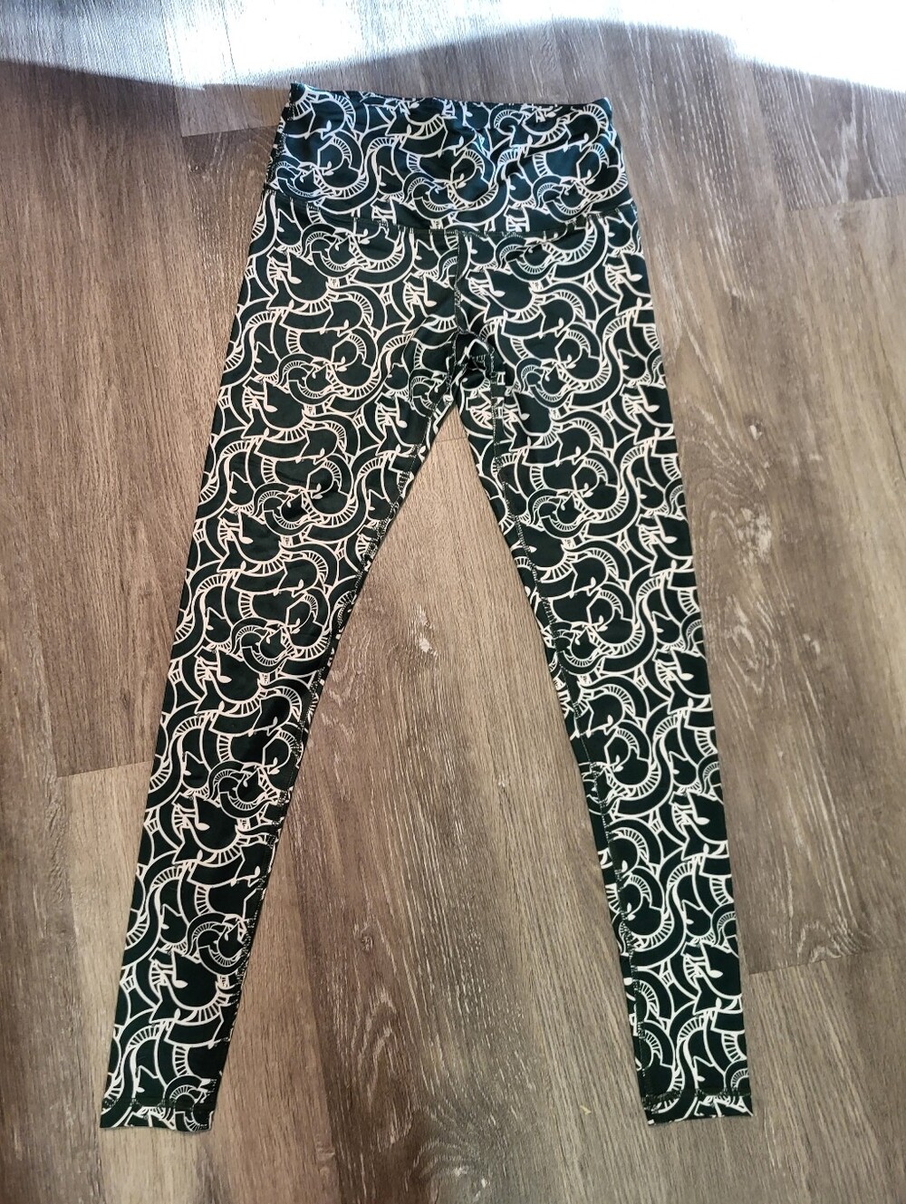 Zoozatz NWT Women's Leggings Michigan State Spartans Size Small